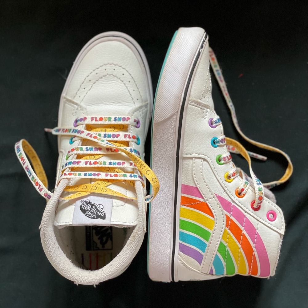 VANS X FLOUR SHOP KIDS COMFYCUSH SK8-HI ZIP